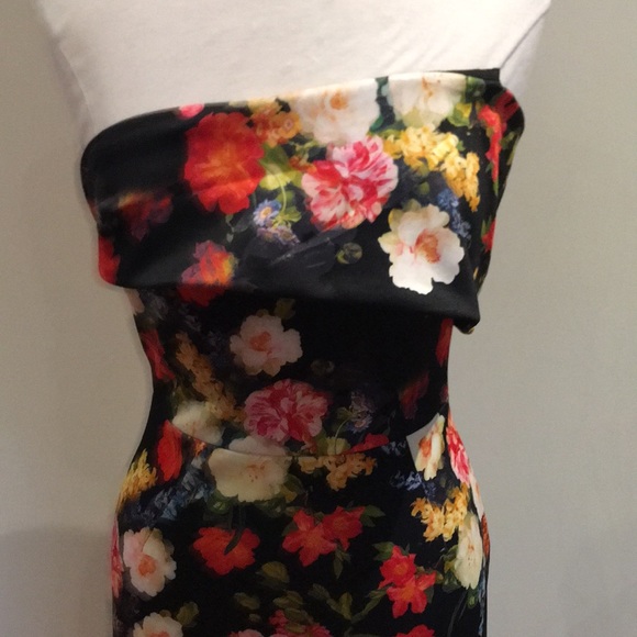 One shoulder Floral dress size small NWOT - Picture 5 of 11